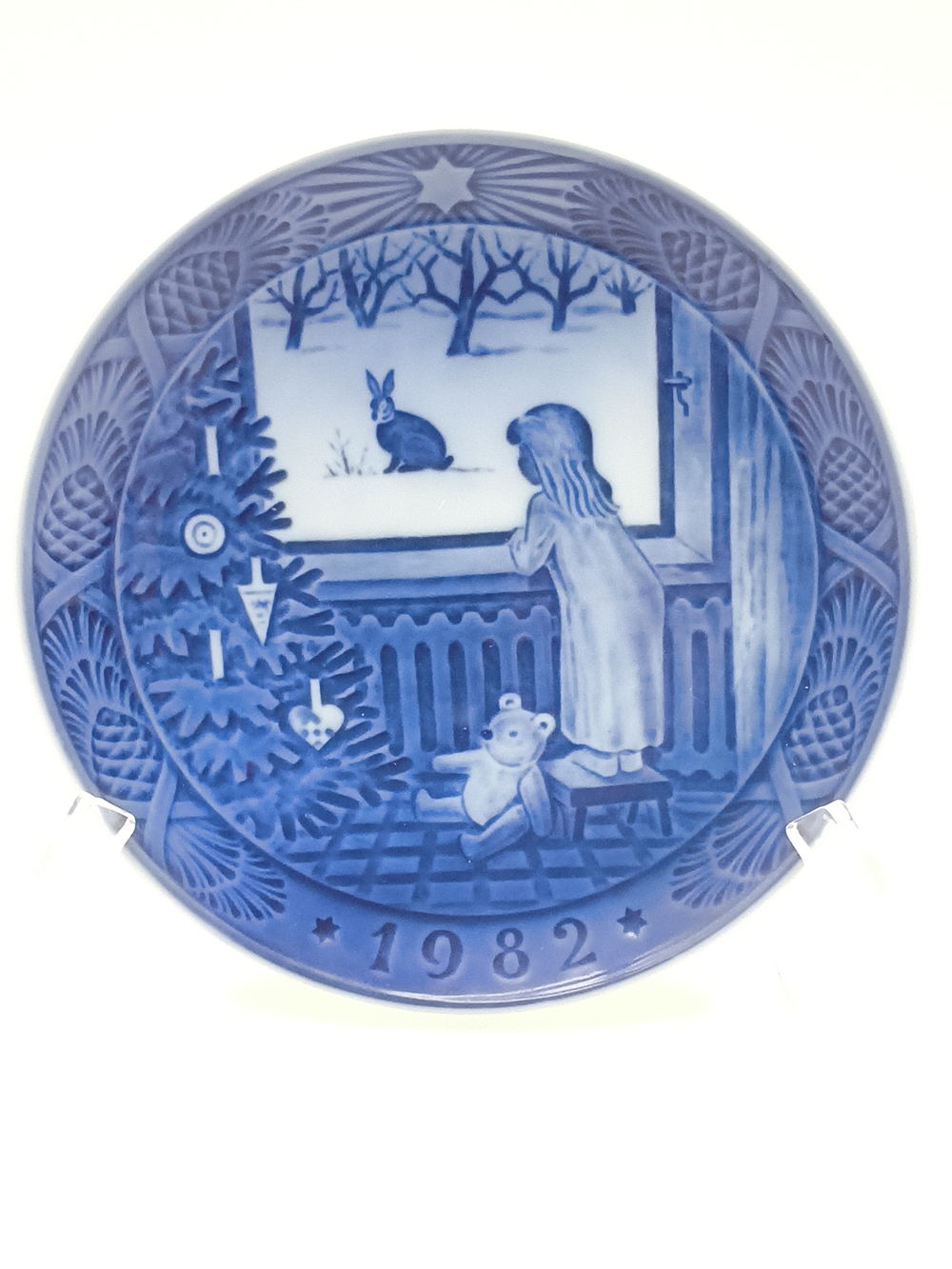 Born in 1982? This Vintage Royal Copenhagen Plate is Some-Bunny Special!